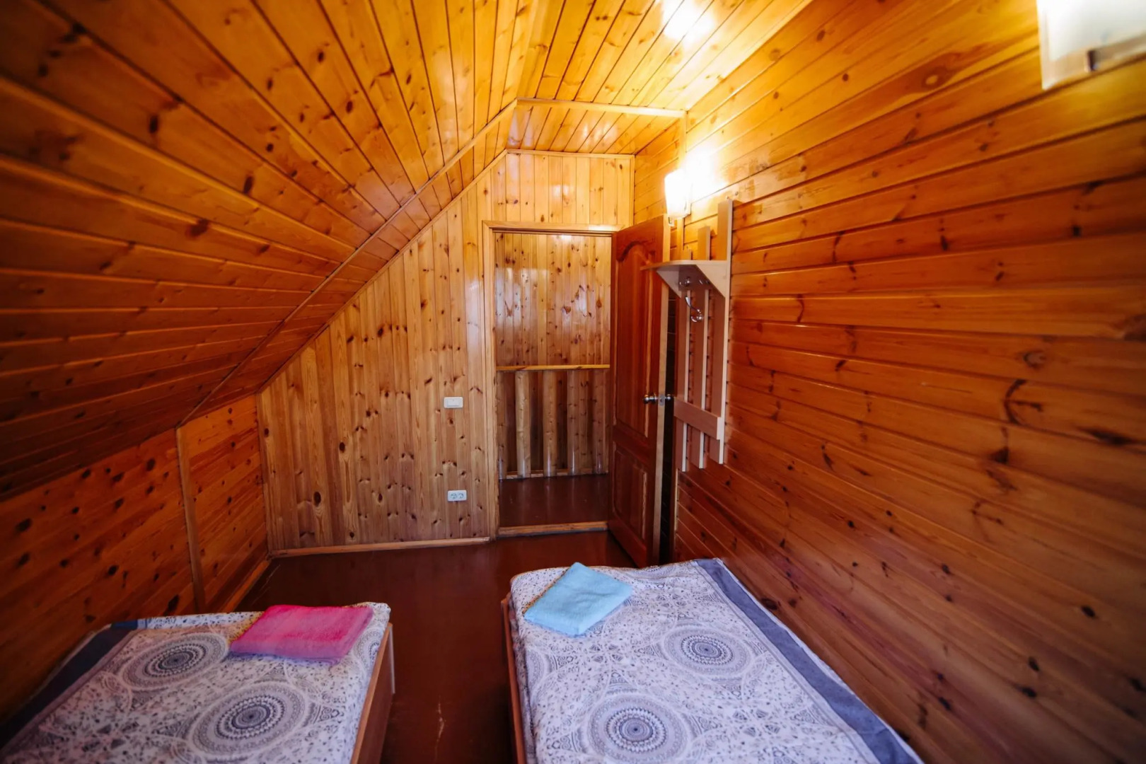 VGosti (ВГости)