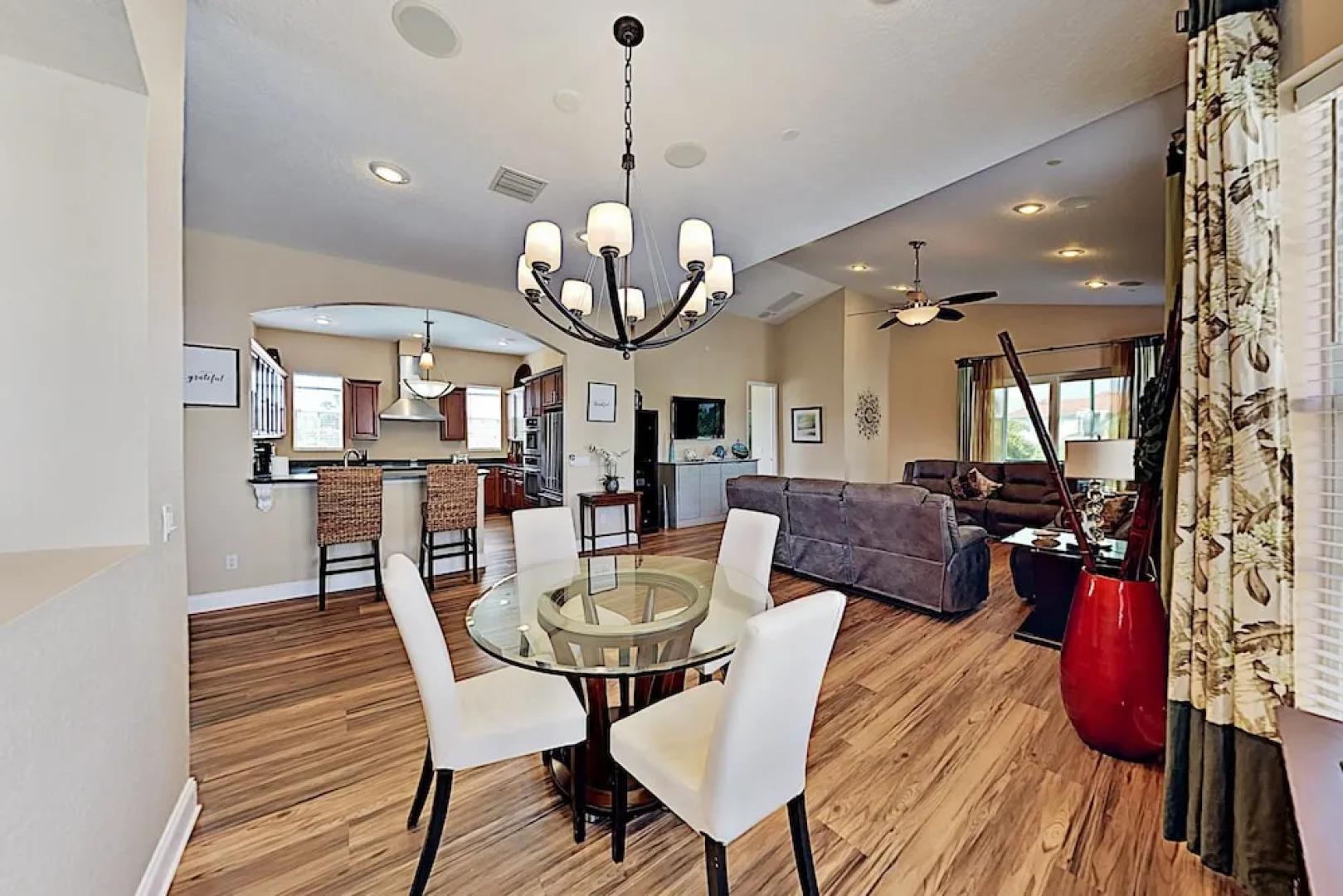 Immaculate Canal W/ Pool, Dock & Game Lounge 4 Bedroom Home