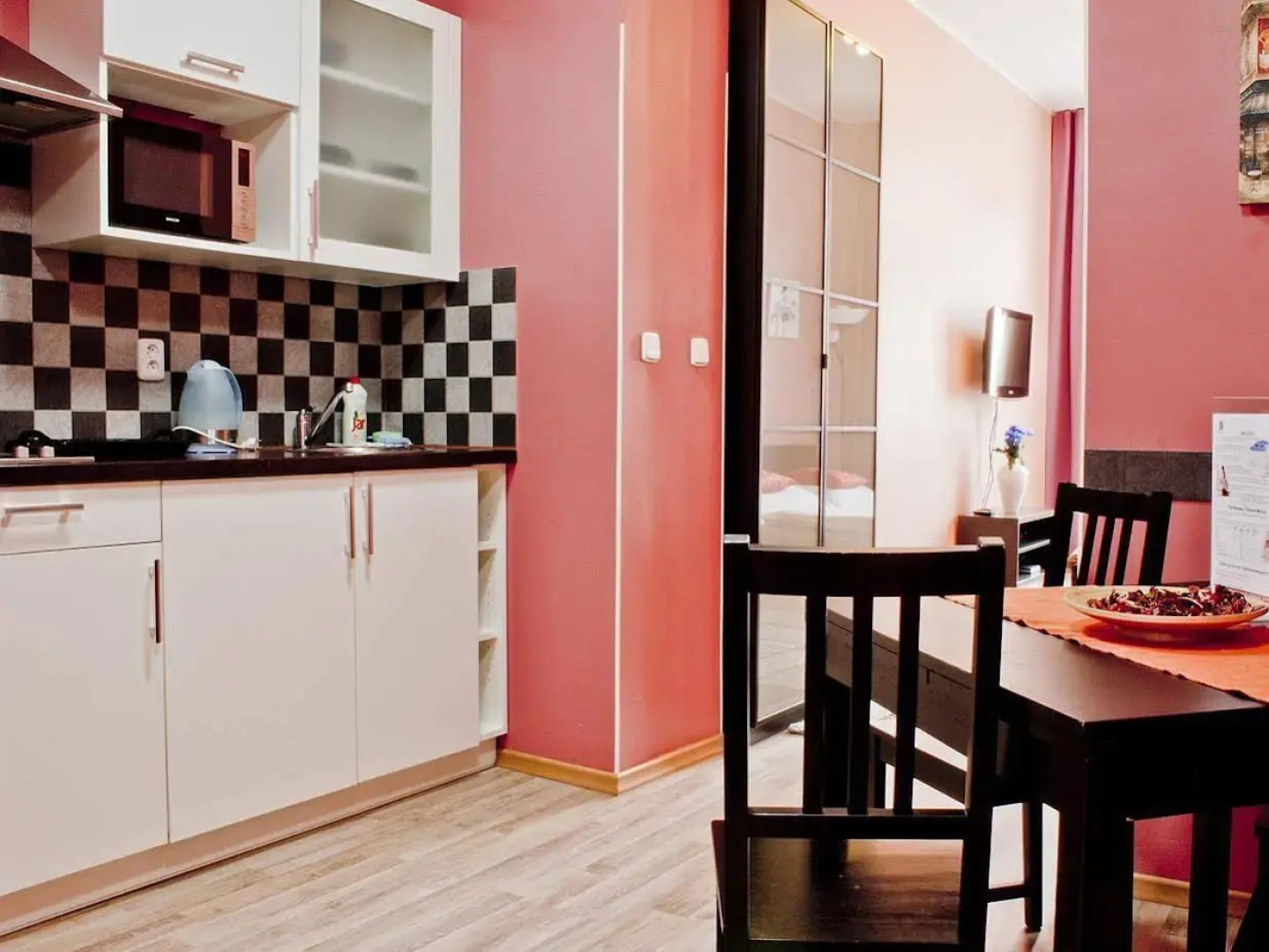 Royal Court Apartments