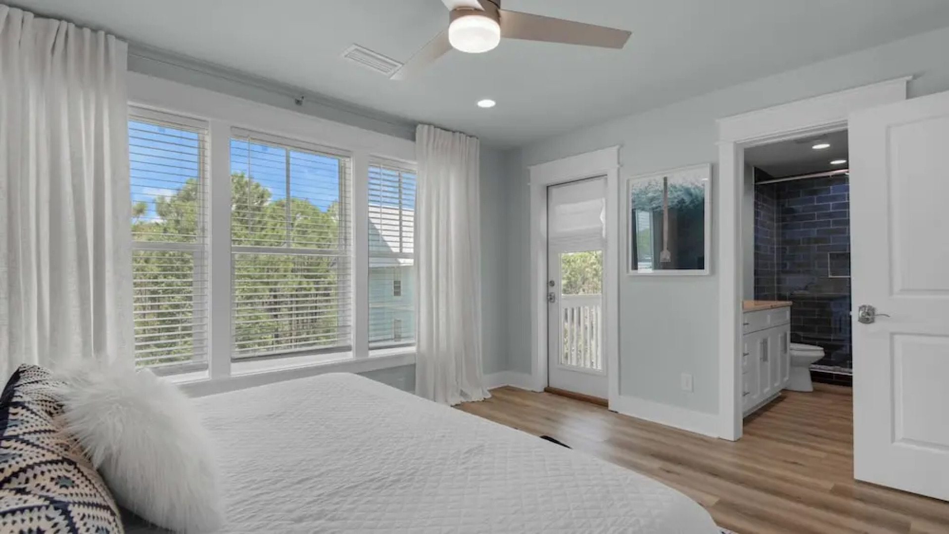 Designer Finishes, Arcade Room, Sleeps 14 & Next to Alys