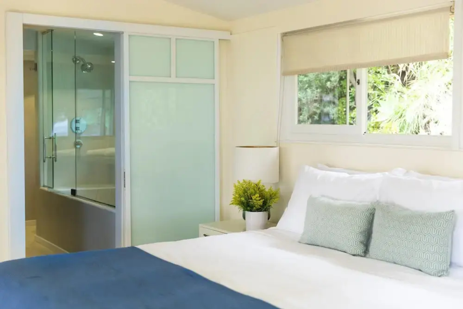 Piedra by AvantStay | Malibu Oasis w/ Patio & Spa