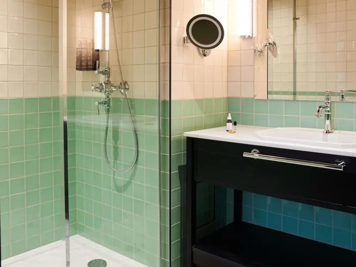 Square Lodge Hotel La Roche Sur Yon - Handwritten Collection