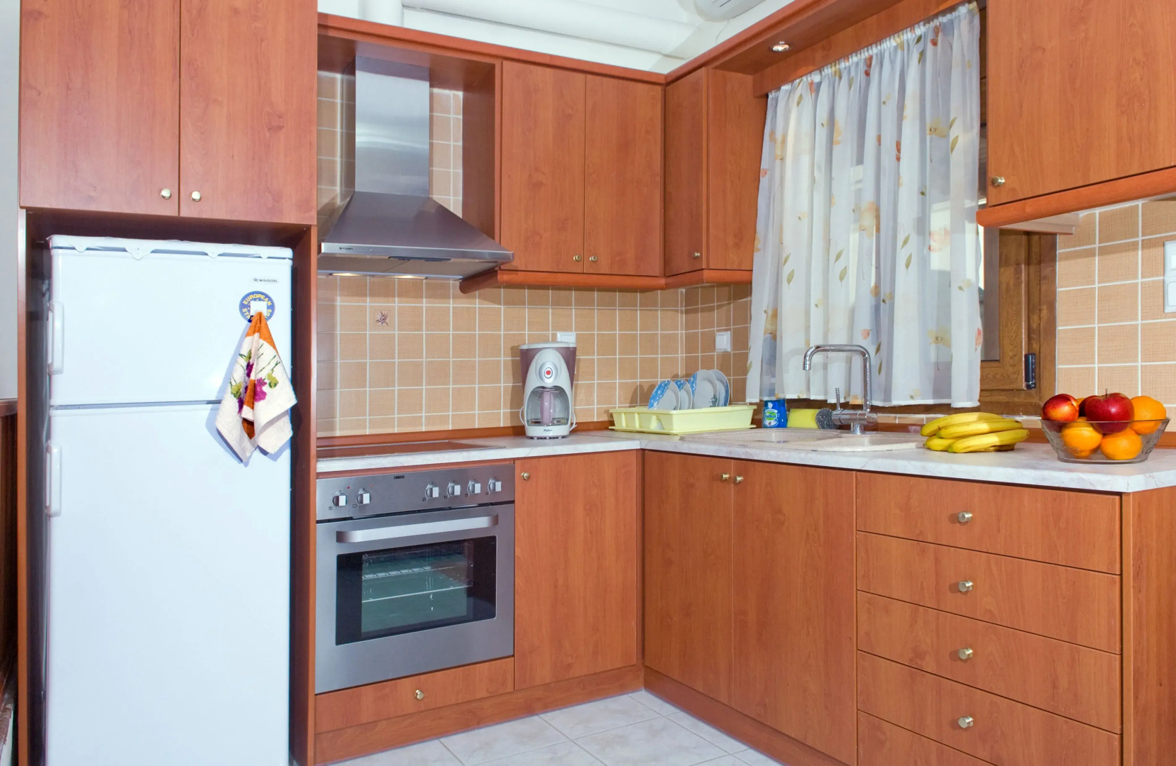 Christina Maisonettes Studios & Apartments