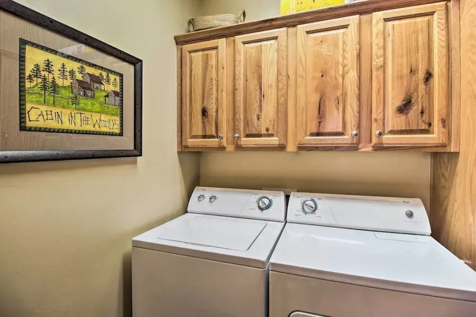 Fireside Comfort & Family Fun: Wooded Show Low Gem