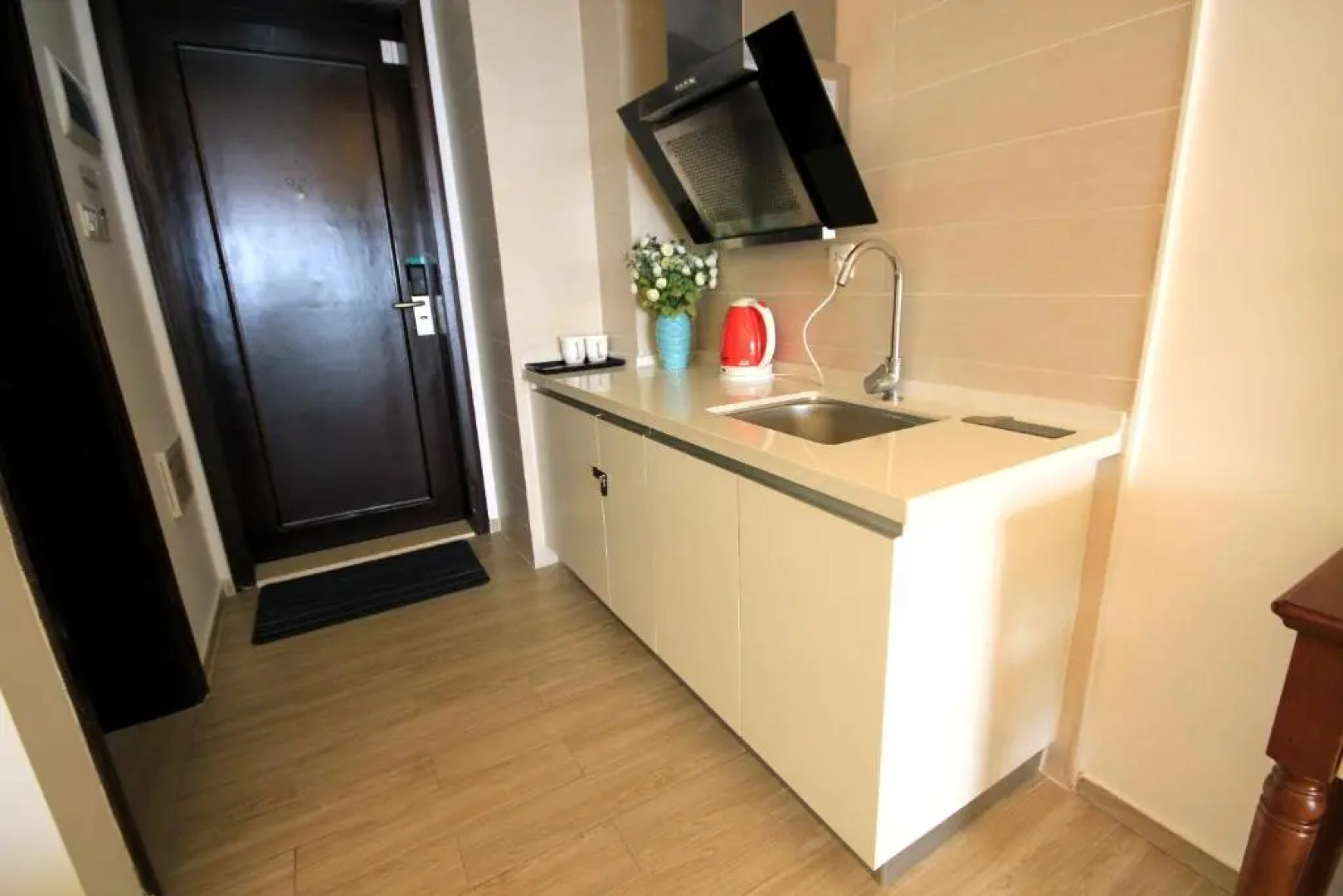 Coast-Inn Hailing Island