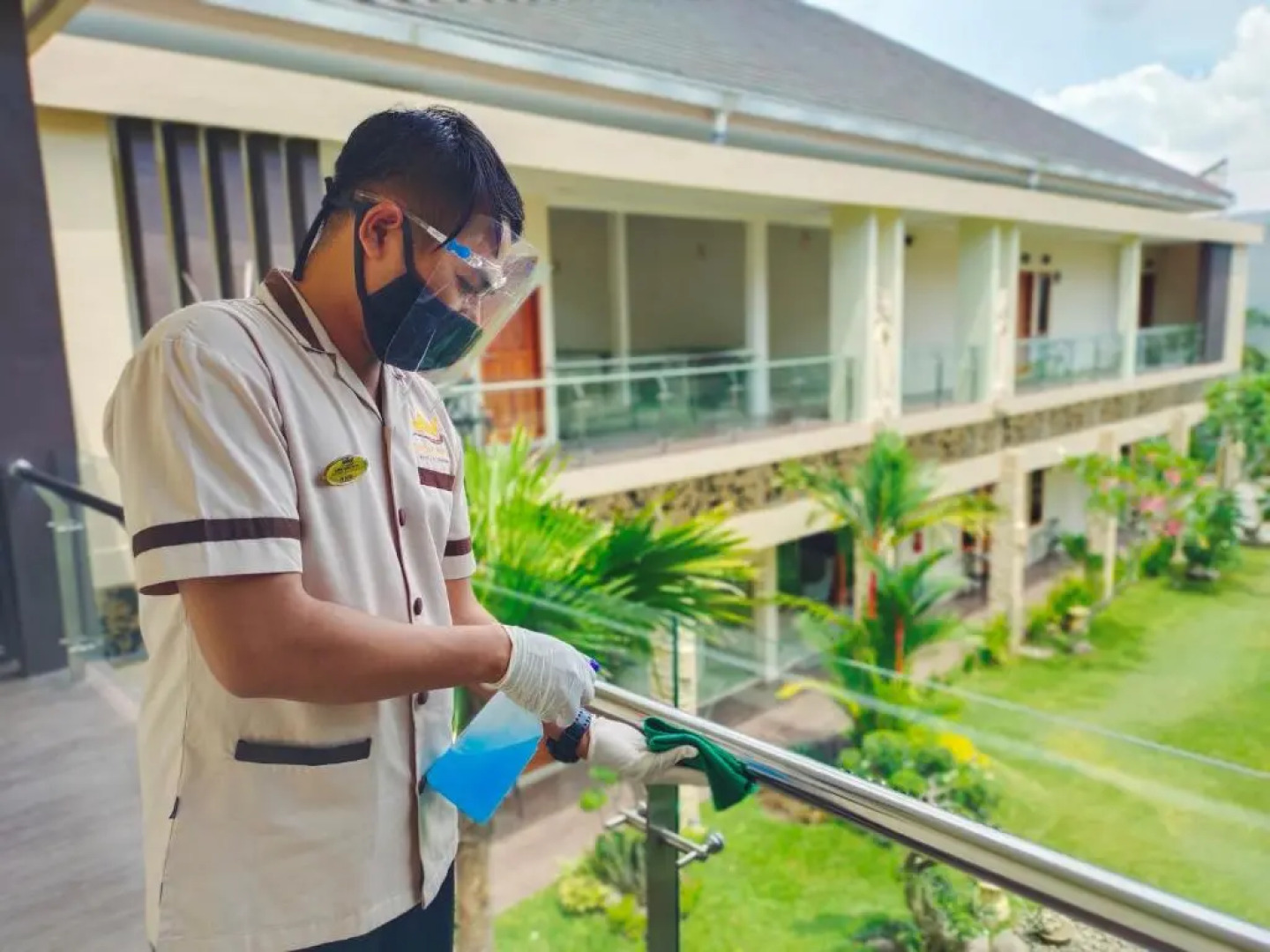 Dreamland Hotel And Lounge