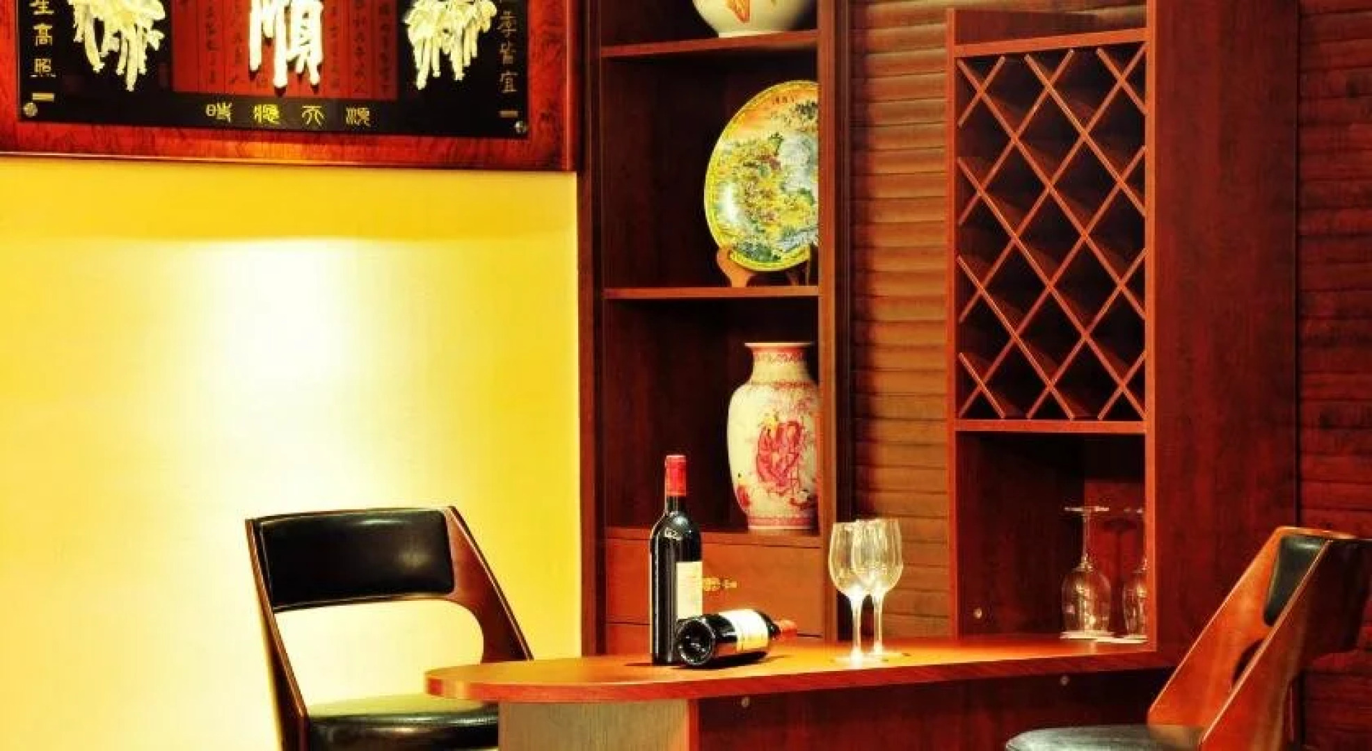 Harmonious Dunpu Hotel