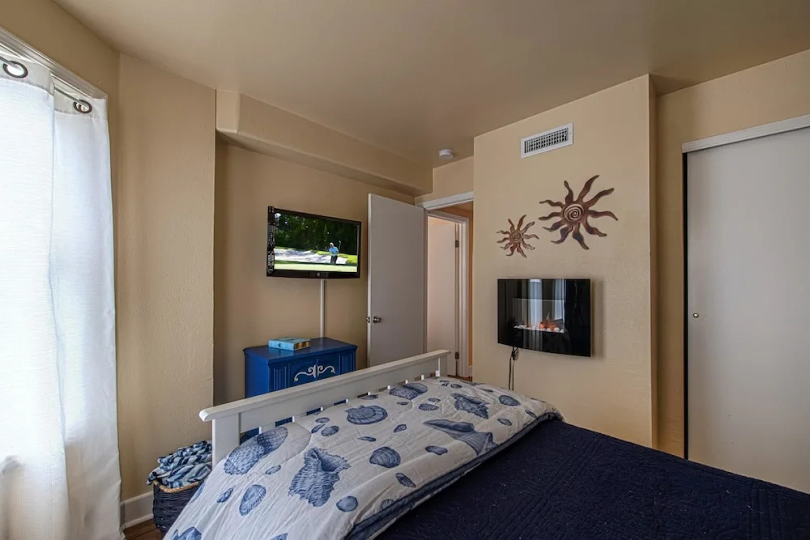 3729 Ocean Park Sanctuary