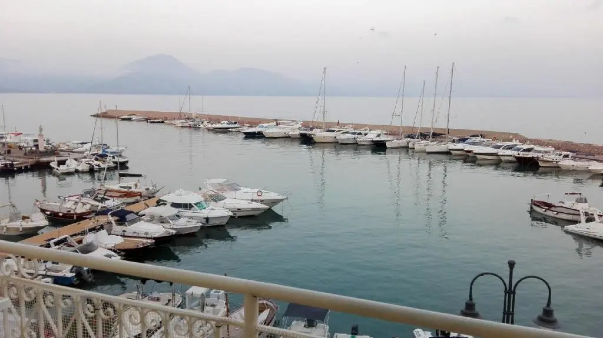 Scario Sunny Apartment in centro