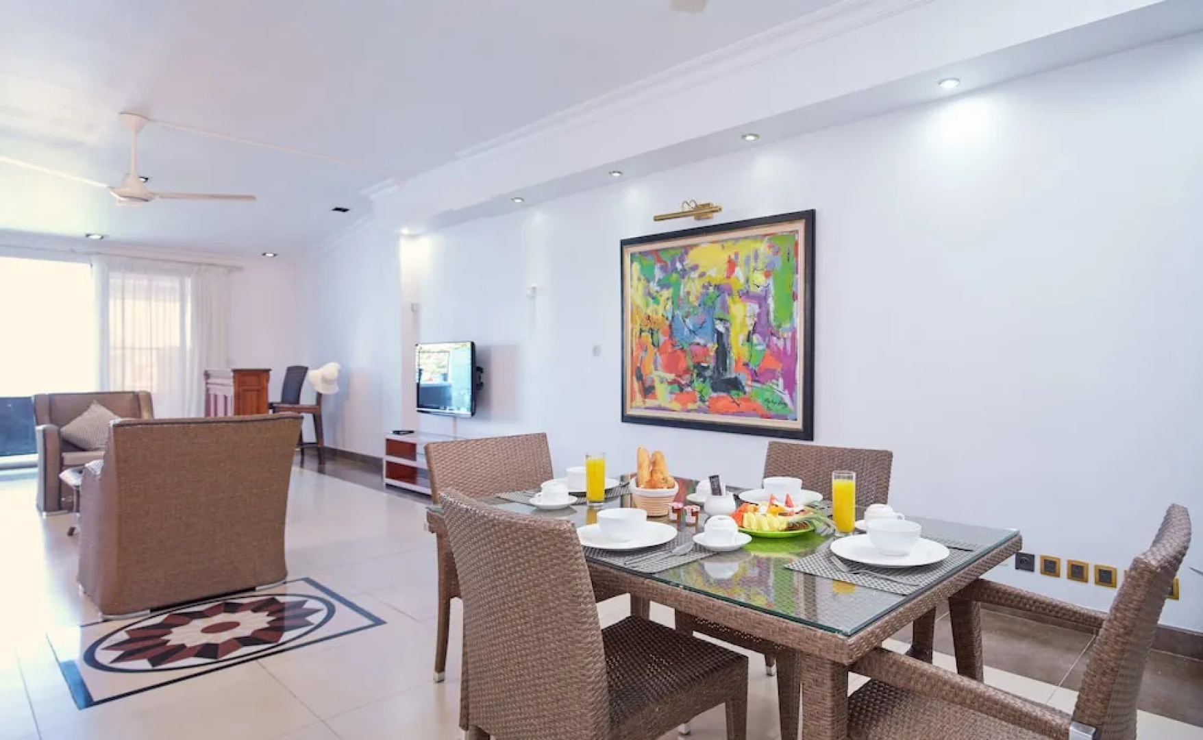BurNas Beach & Apartments