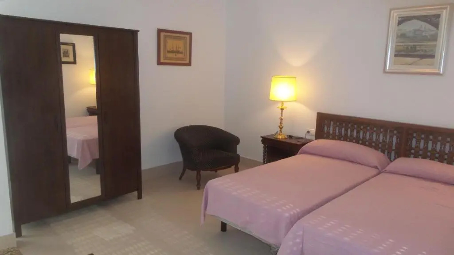 New Andalusian House 31 Free Private Parking