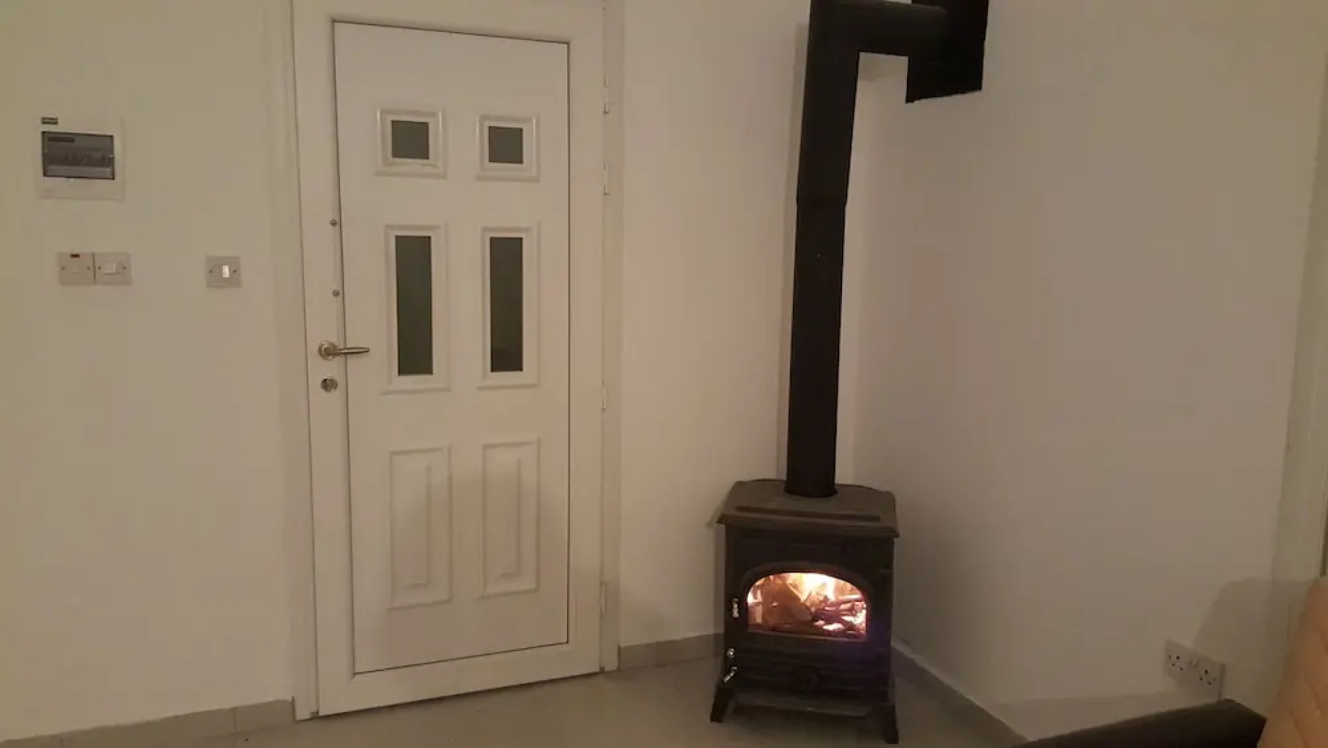 Pomegranate Cottage 1 Double Bedroom With Spectacular Mountain Sea View