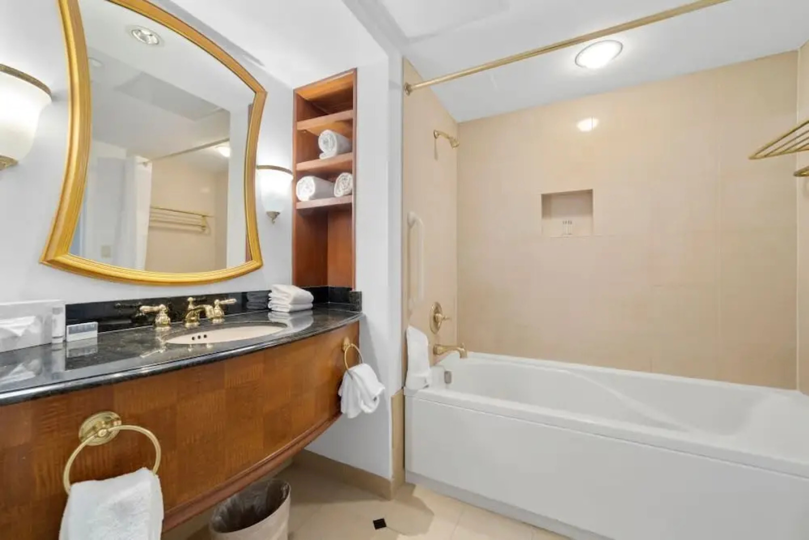 Sleep 4 Stylish Boardwalk Cozysuites Studio