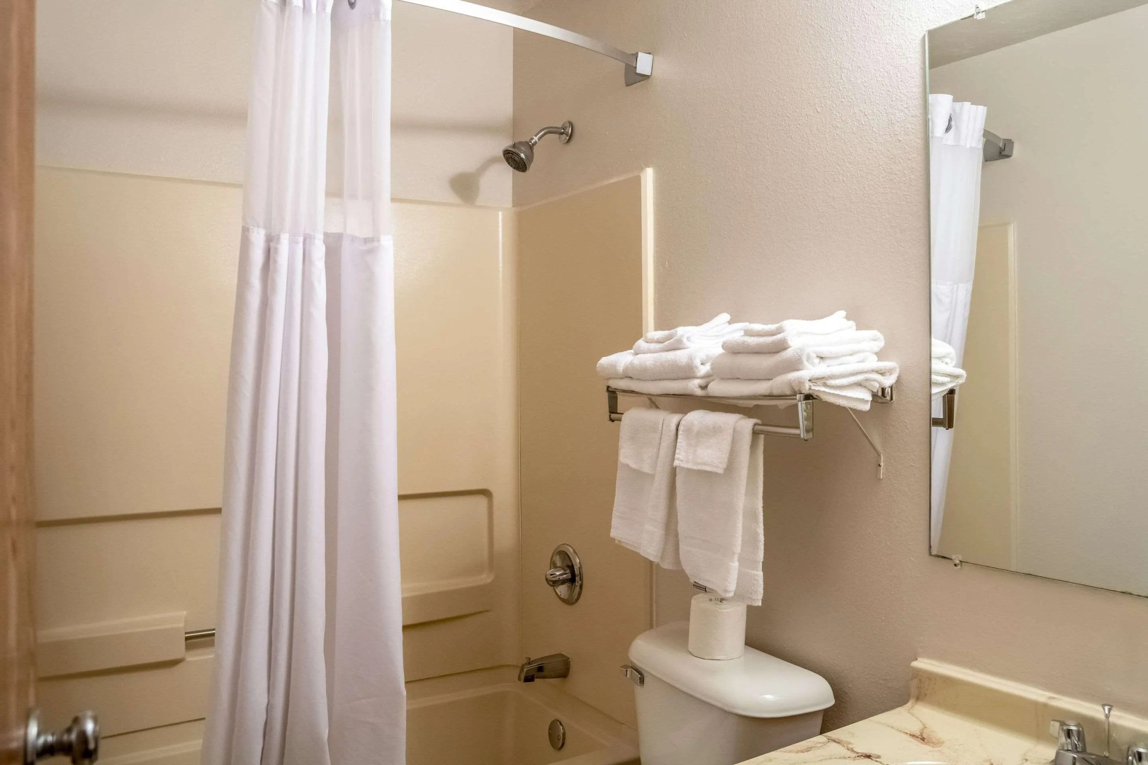 Magnuson Hotel Ironwood