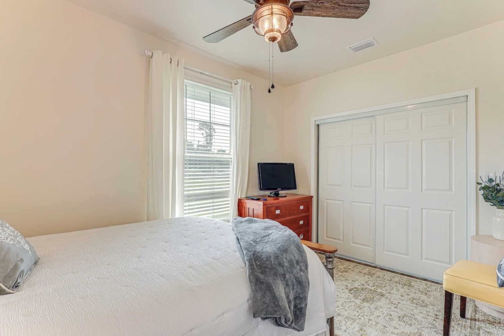 Pensacola Home on 1 Acre w/ Large Yard & Grill!