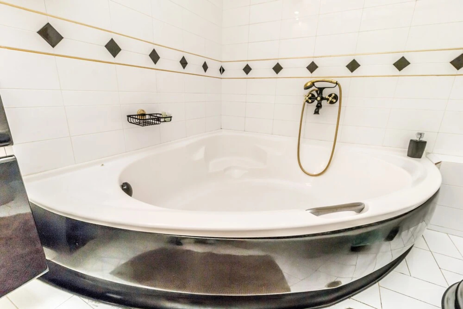 Agios Ioannis Luxurious Beachfront Apt