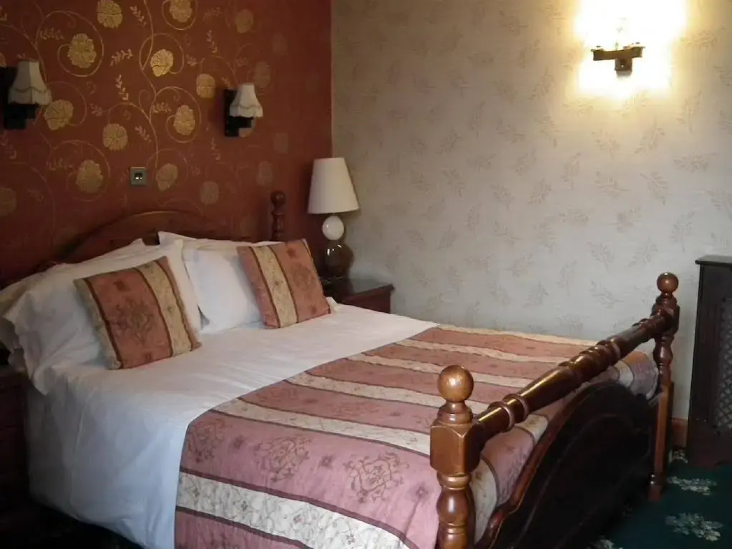 Ardlui Hotel