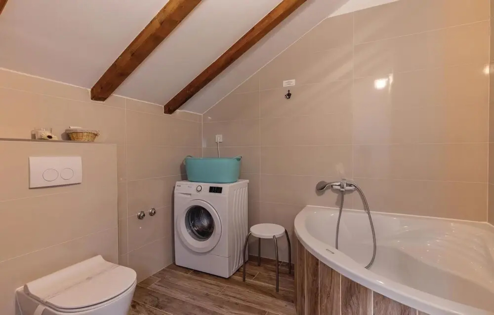 Stunning Home in Gospic With Sauna, Wifi and 6 Bedrooms