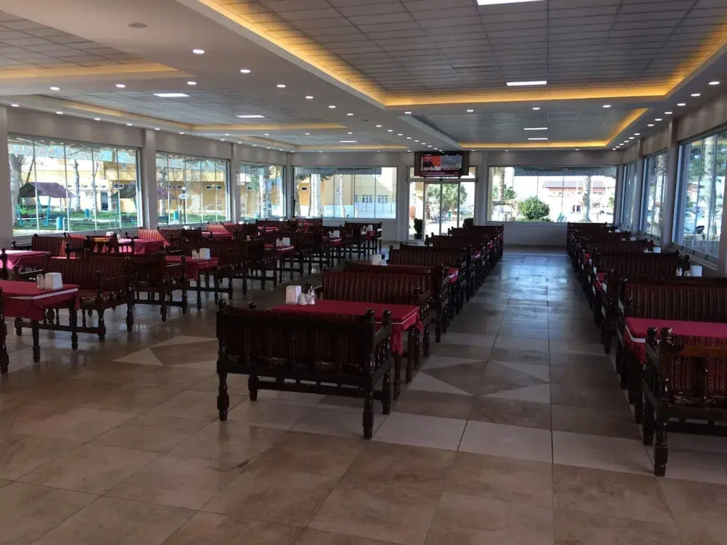 Karaali Kpalicalari Ve Otel Tesisleri