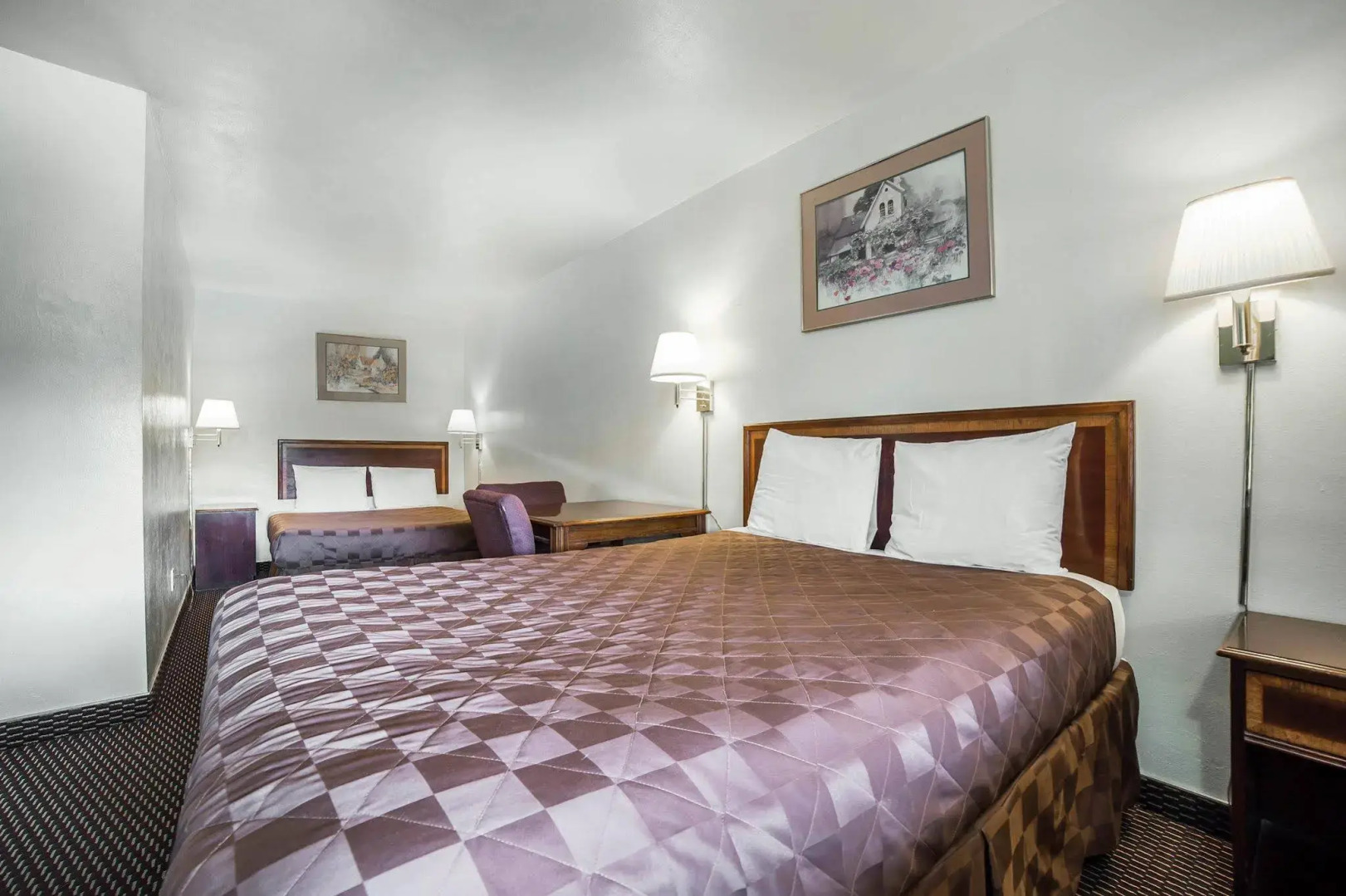 Rodeway Inn & Suites