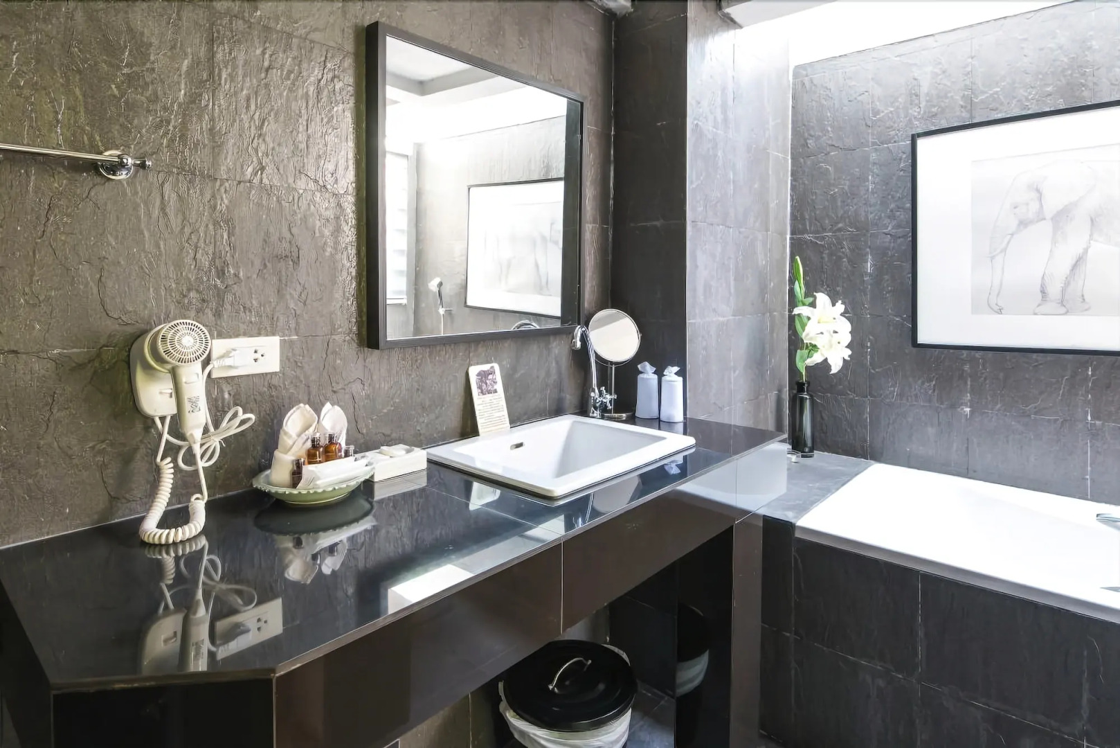 Sappraiwan Elephant Resort & Sanctuary