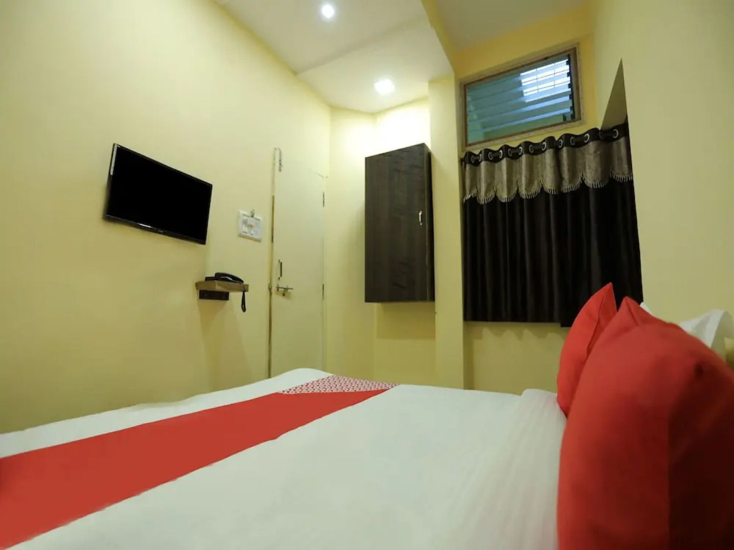 OYO 15217 Shree Gopal Heritage