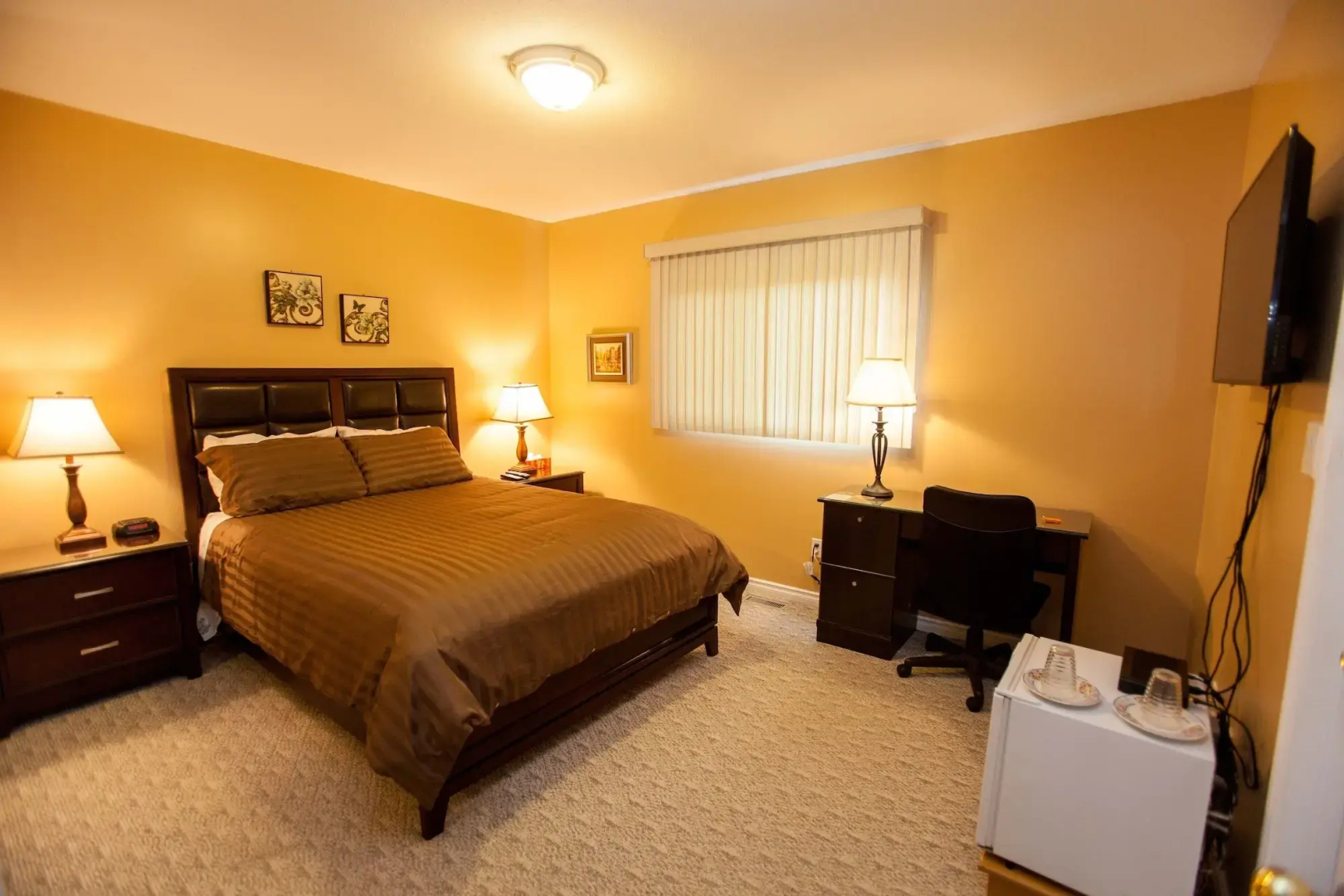 Midnight Sun Inn
