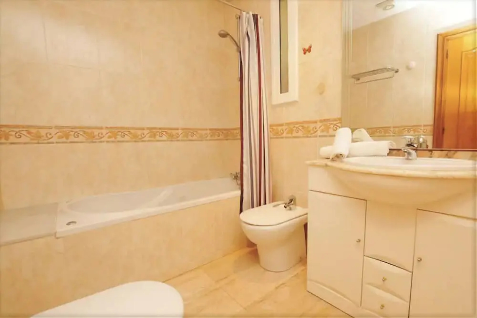 Suitur Casa con piscina y vistas al mar