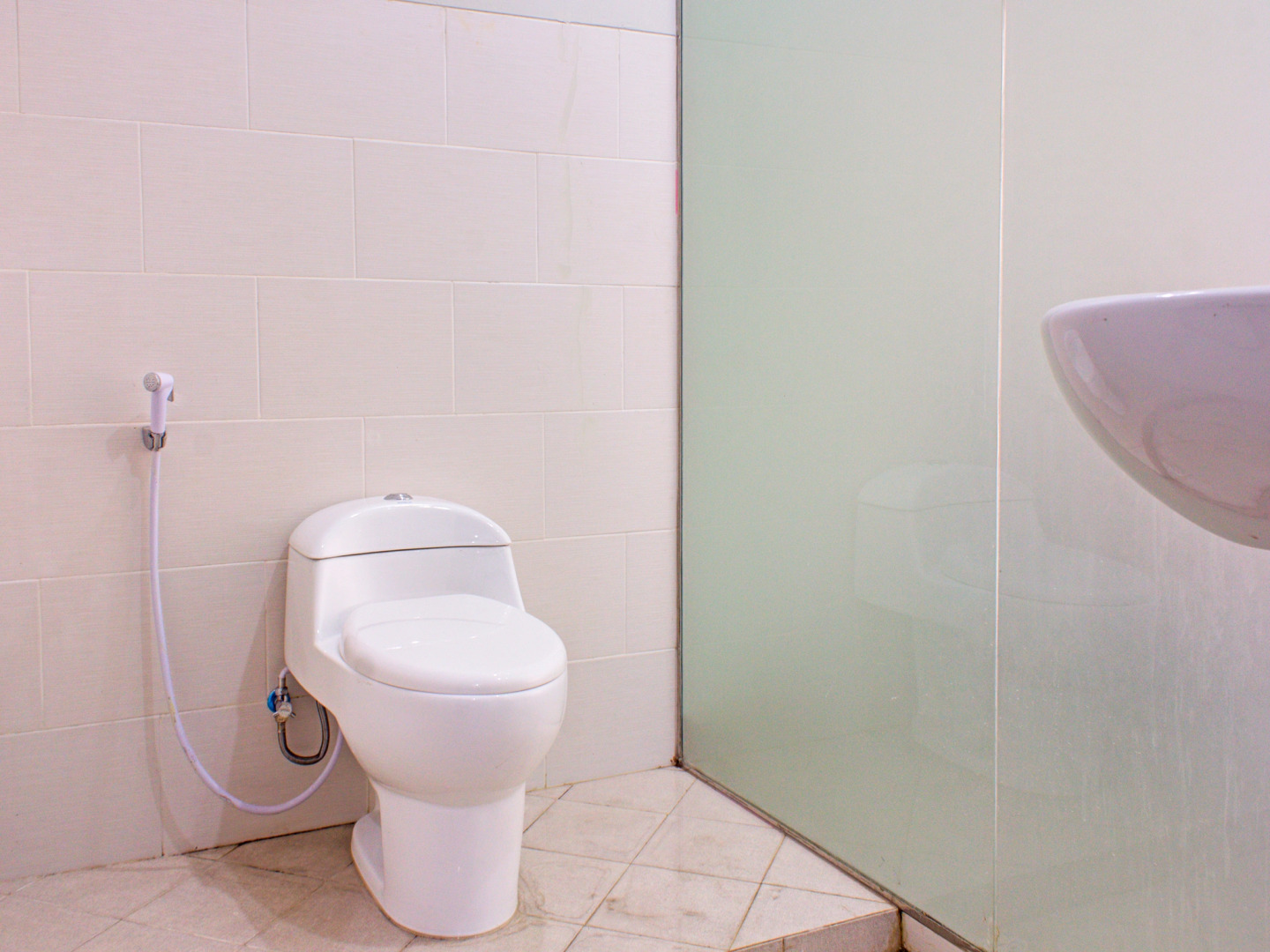 OYO 3394 Apm Residence Syariah