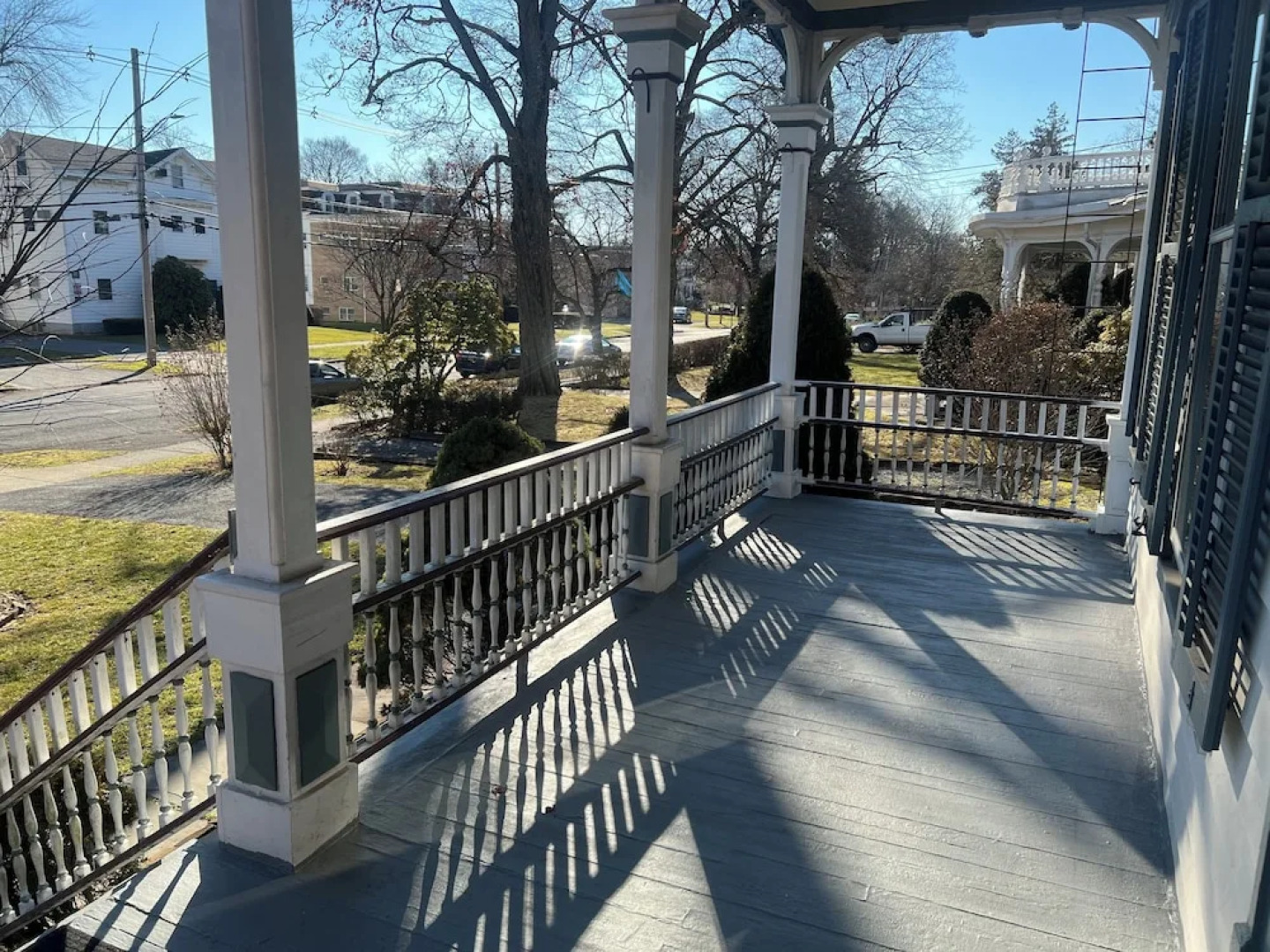 2Br Private Victorian Apartment in City Location on Half Acre Sleeps 5