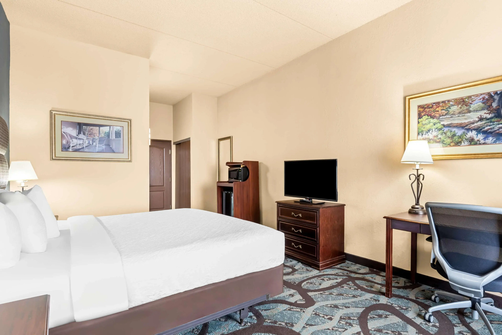 Best Western Holiday Manor