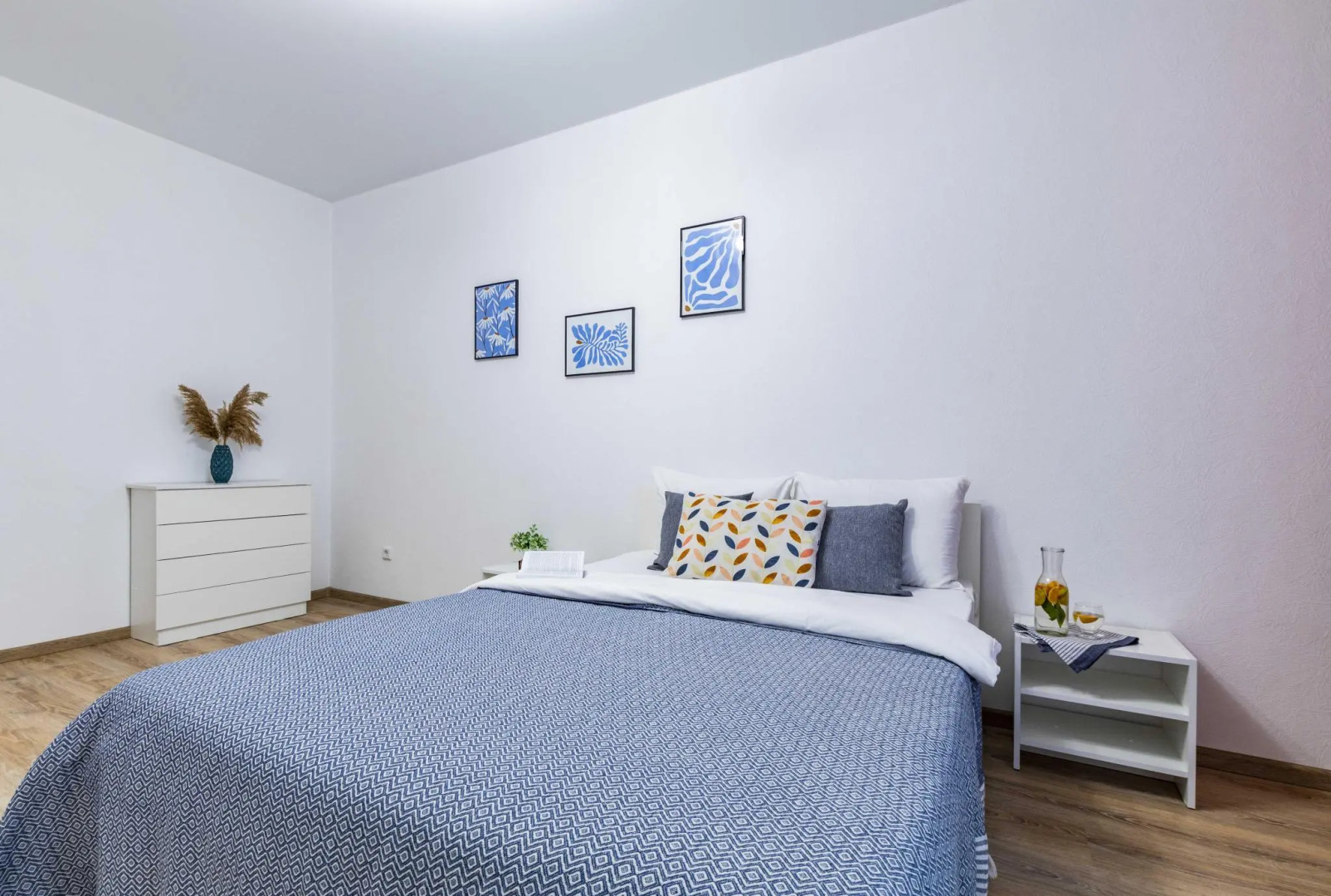 Лайт Апартаменты на улице 8 Марта 202/3