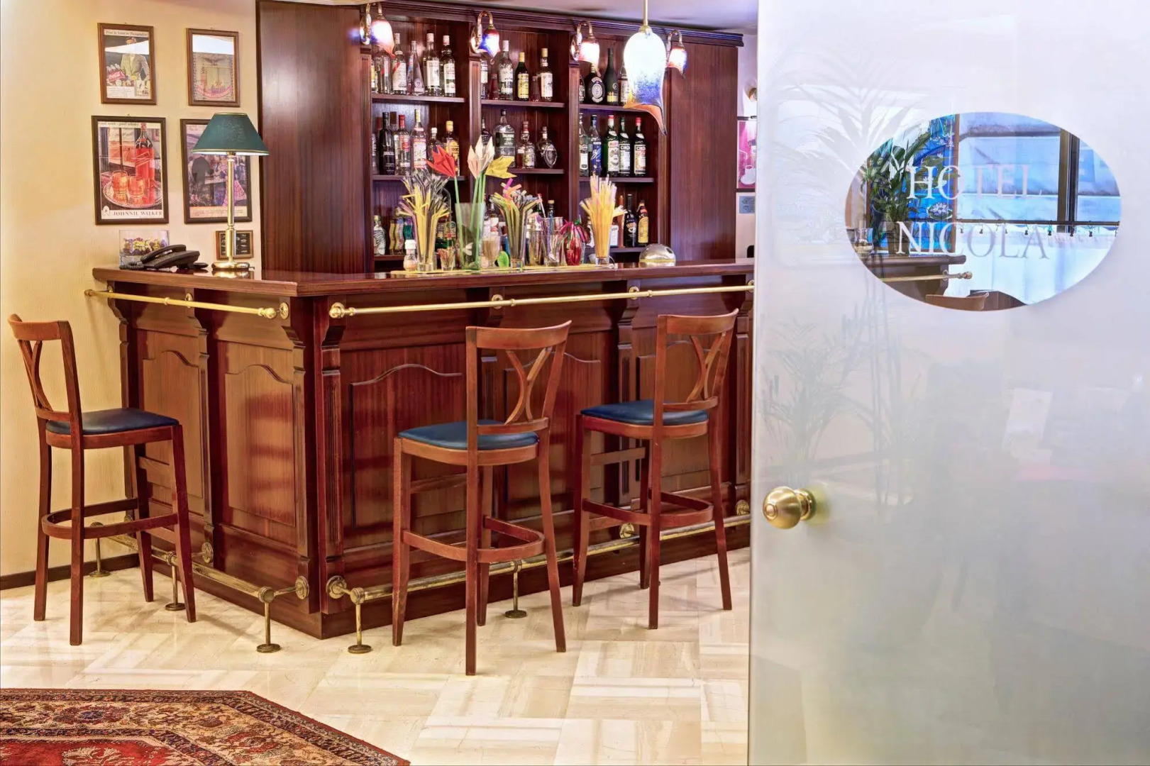 Nicola Hotel