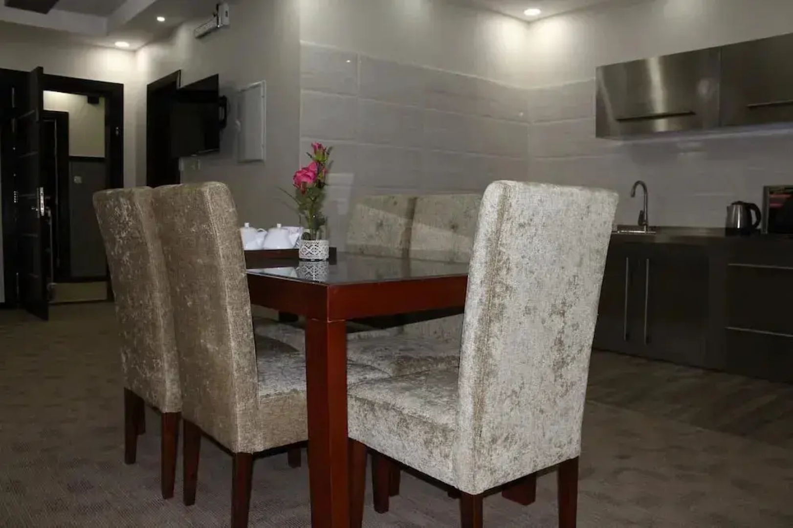ETAB Hotels Suites