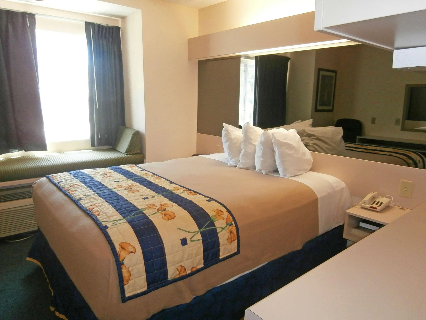 Americas Best Value Inn & Suites McDonough