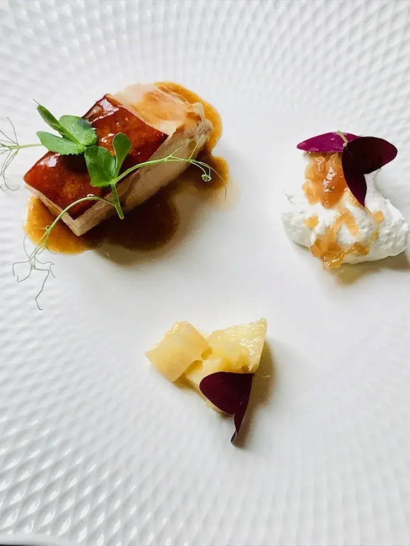 1883 Restaurant & Rooms