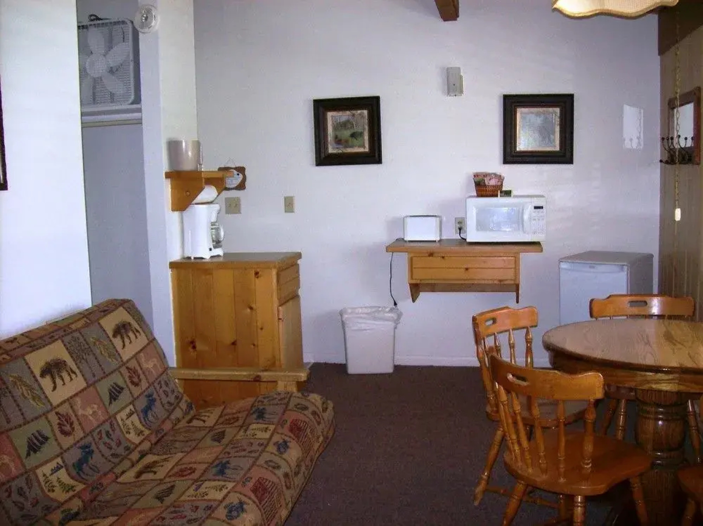 Western Riviera Lakeside Lodging