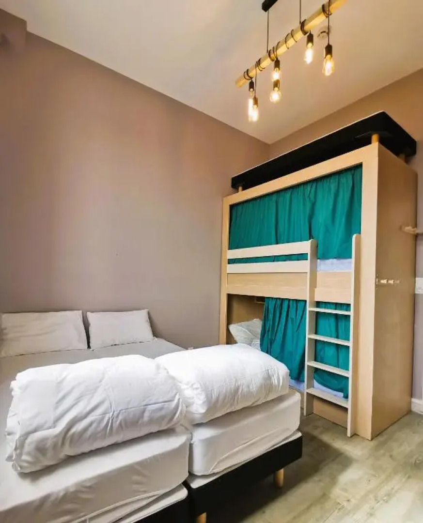 L'Etape du Mont, Family Hostel