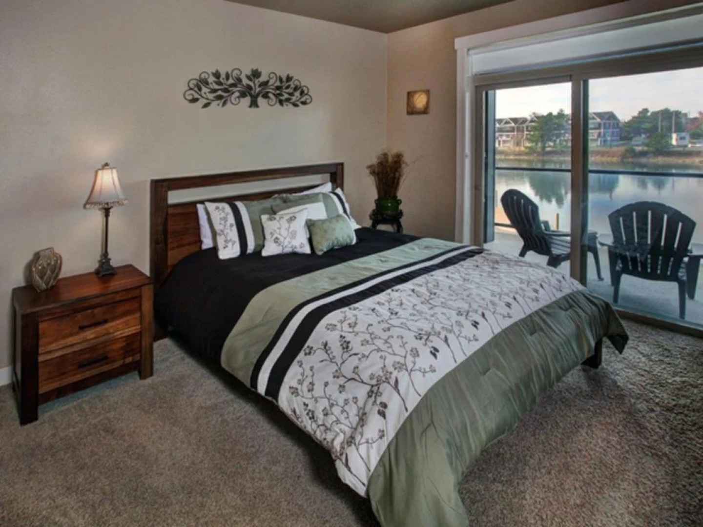 Bridgeport Condo #210