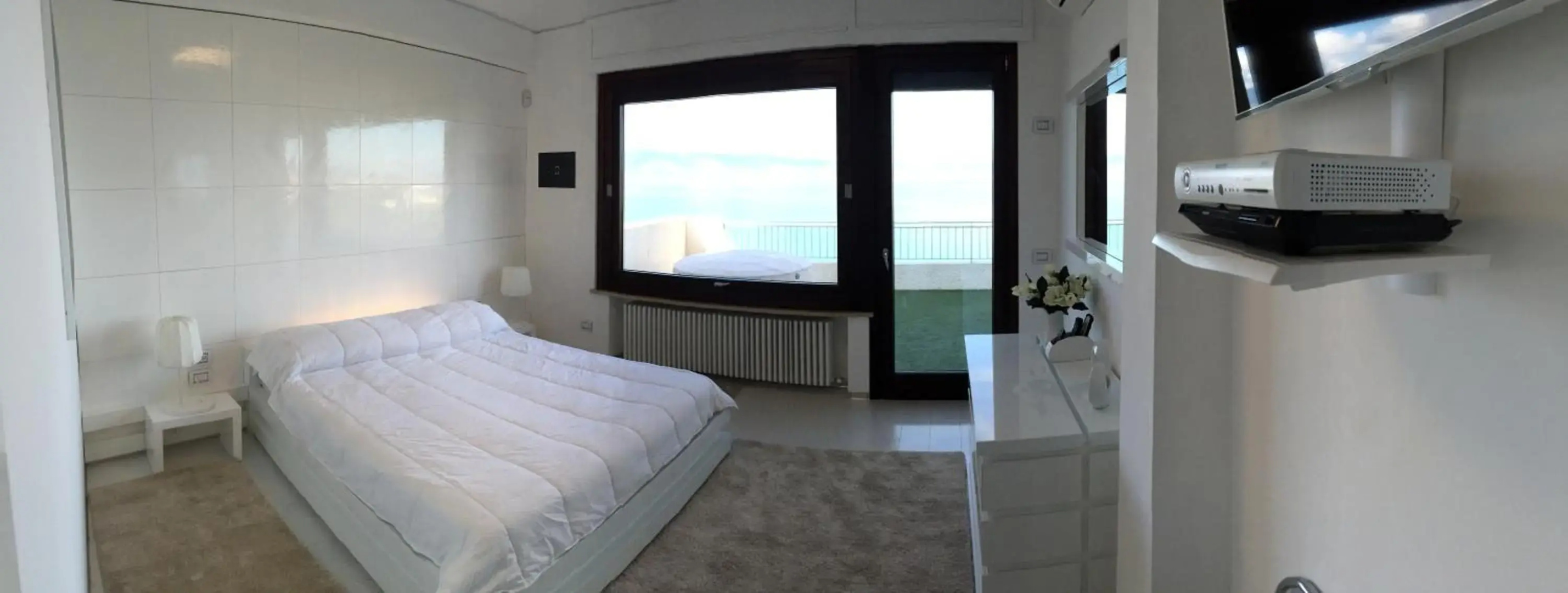 Reggio Suite