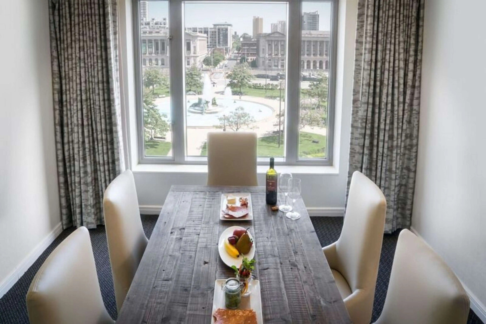 The Logan Philadelphia, Curio Collection by Hilton