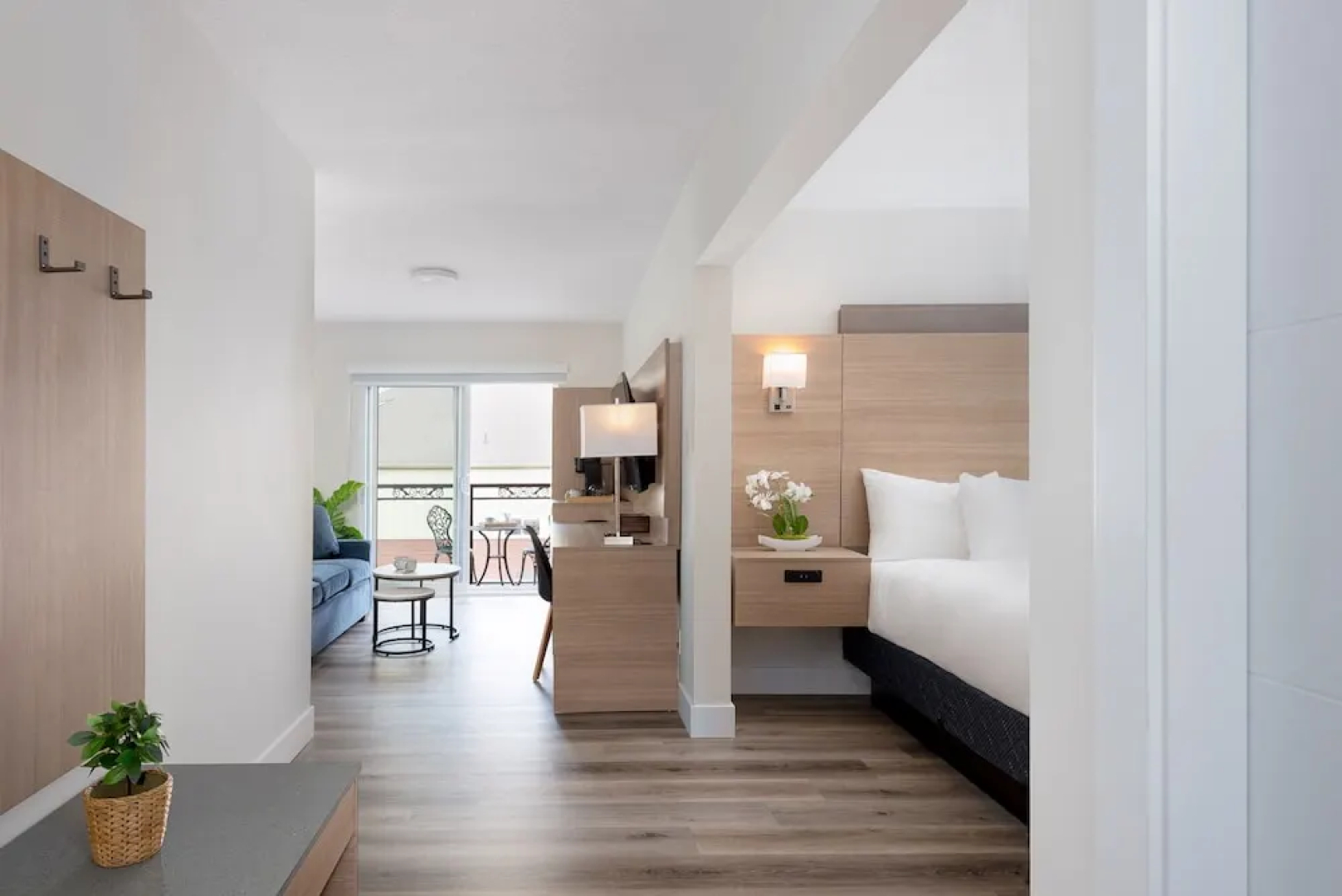 Harrison Grand Motel LTD.