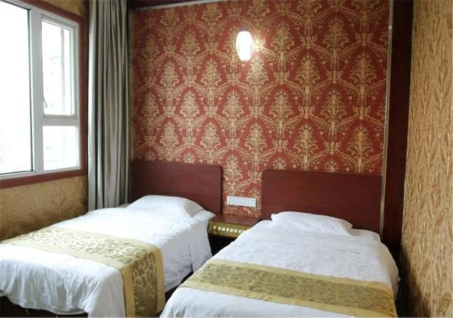 Suining Yaju Business Hotel