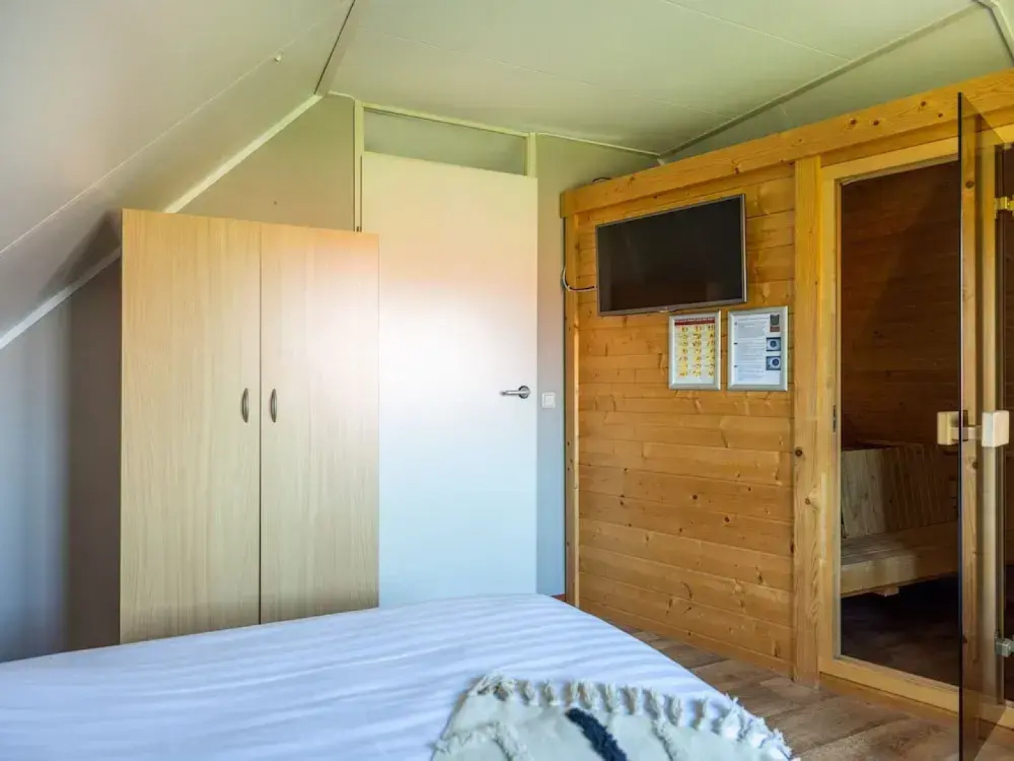 Beautiful House With Dishwasher and Sauna, 19 km From Hoorn