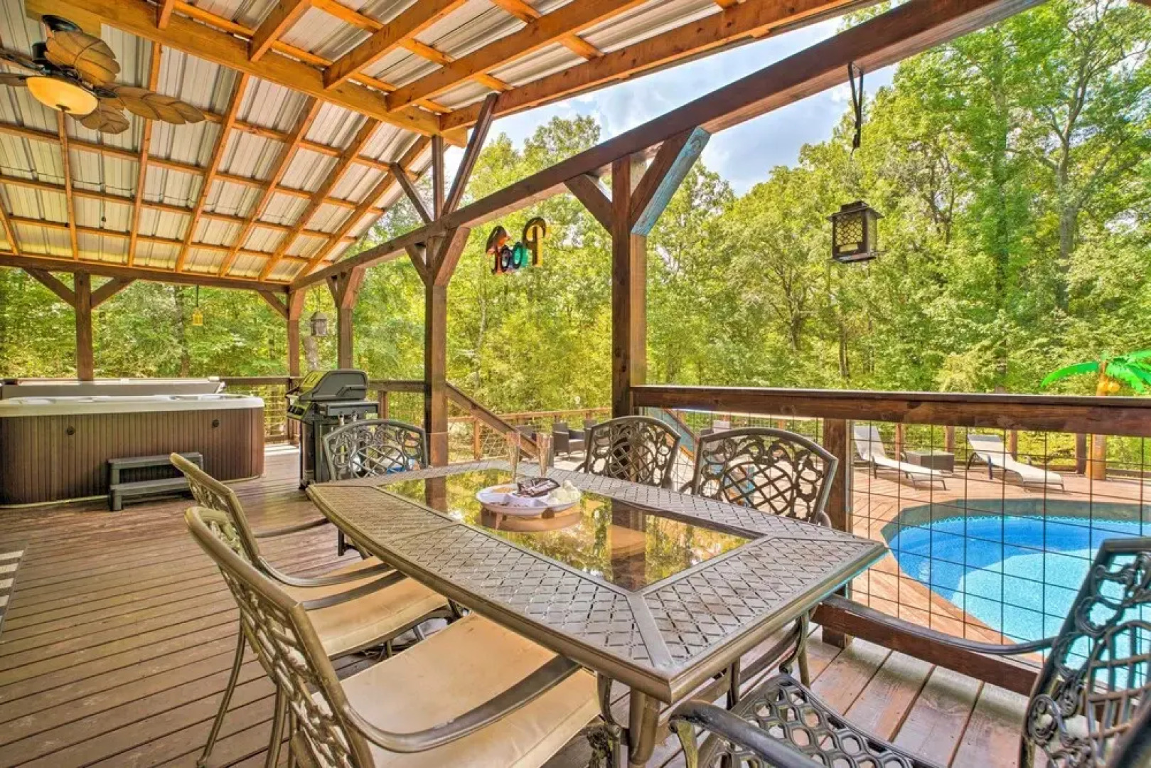 Pet-friendly Home w/ Deck in Broken Bow!