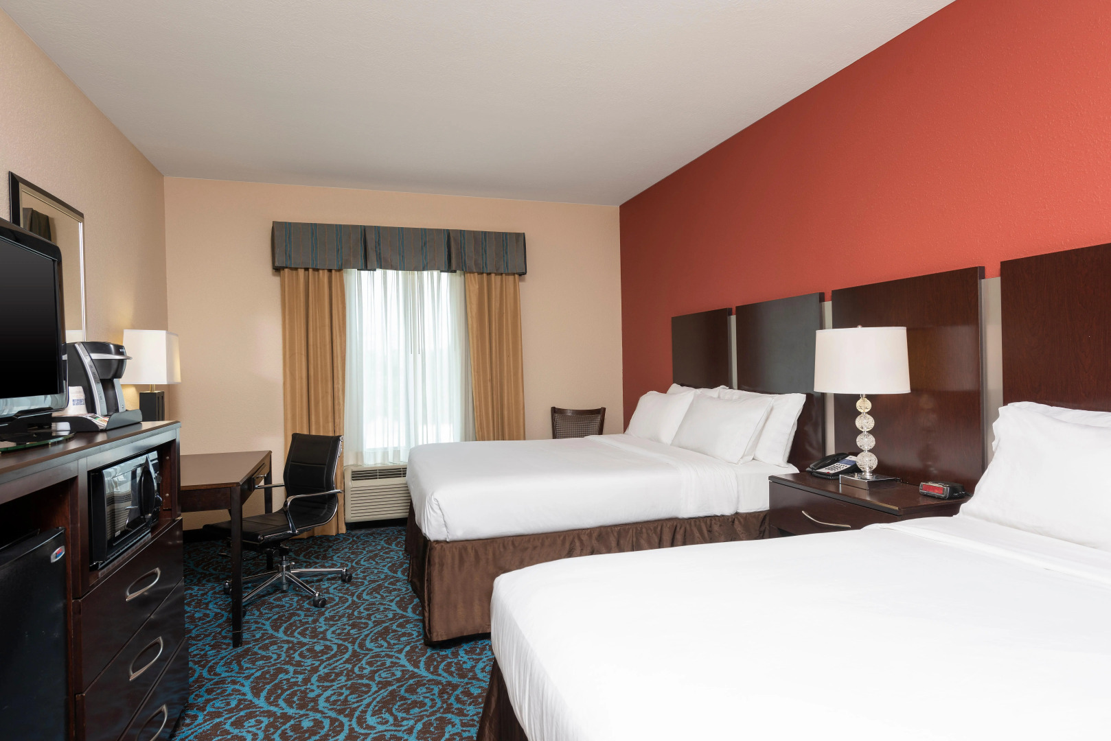 Holiday Inn Express Hotel & Suites New Philadelphia by IHG