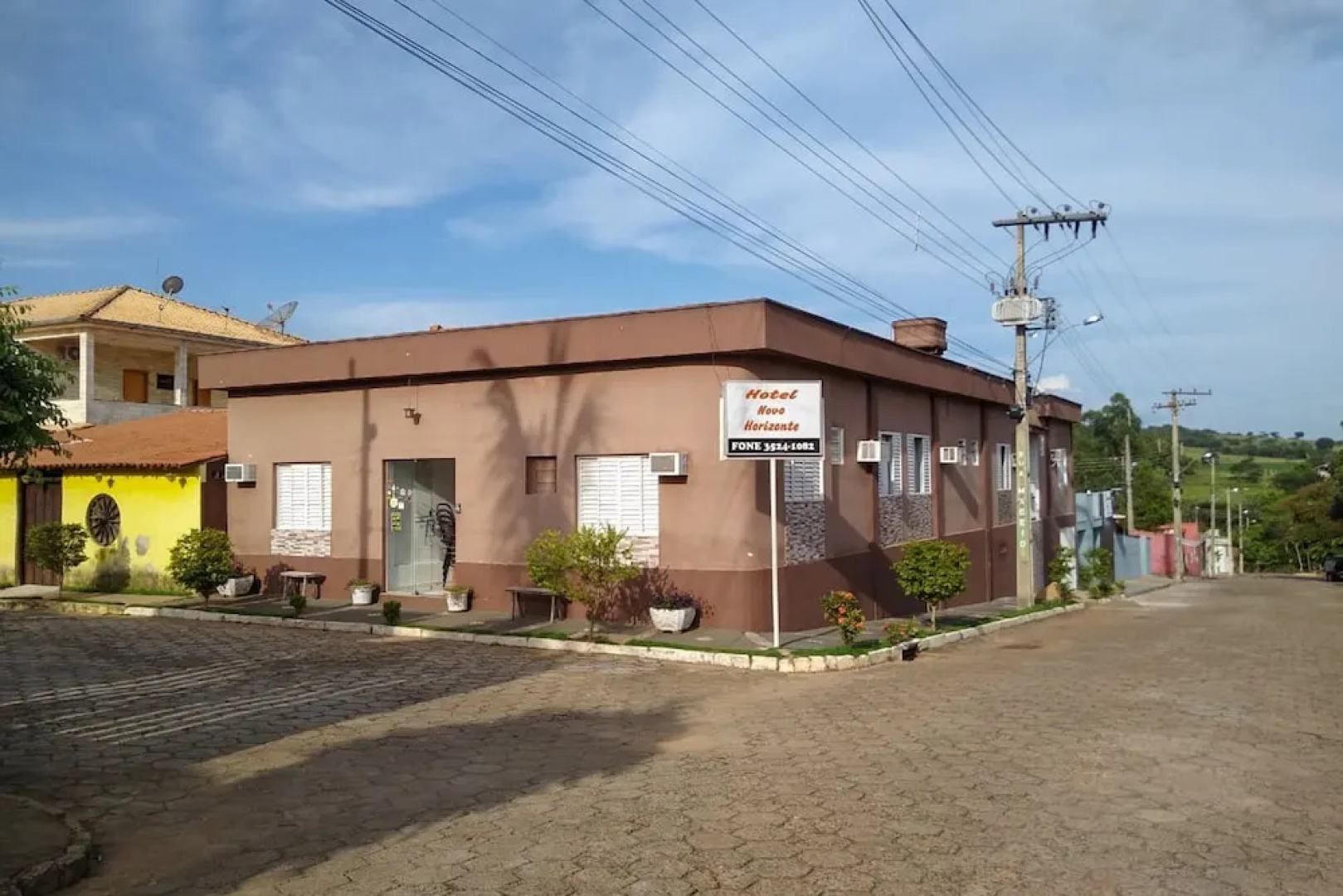 OYO Canastra Hotel