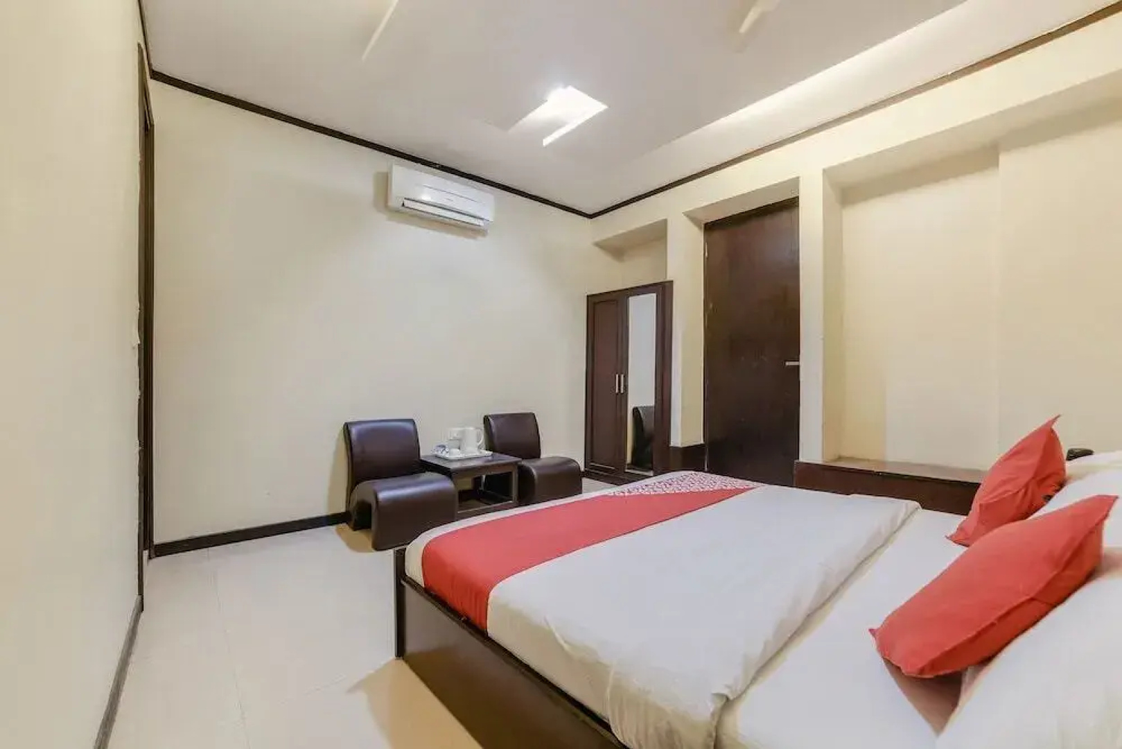 Wind Cross By OYO Rooms