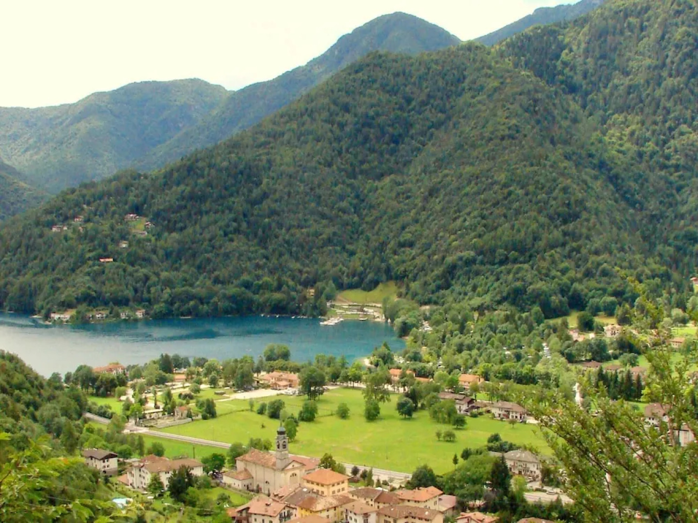 On a Residence, Near the Lake, With Swimming Pool and Terrace