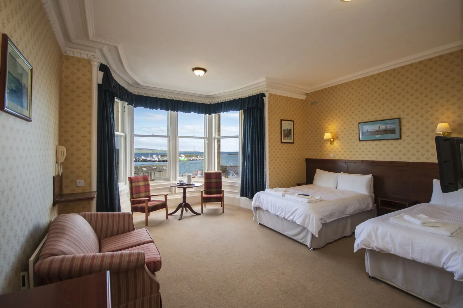 The Stromness Hotel by Paymán Club